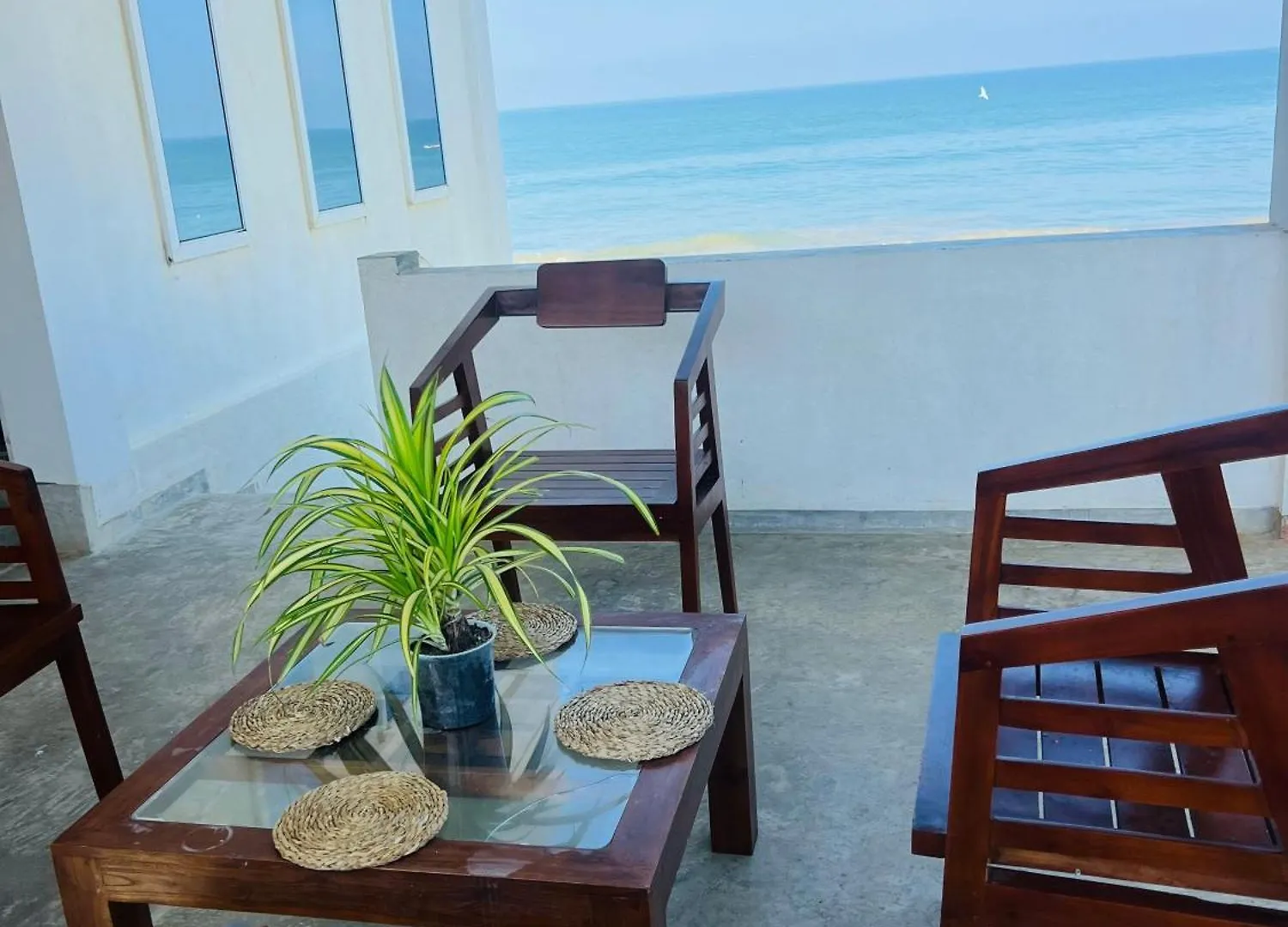 Chanco Beach Villa Negombo Bed & Breakfast